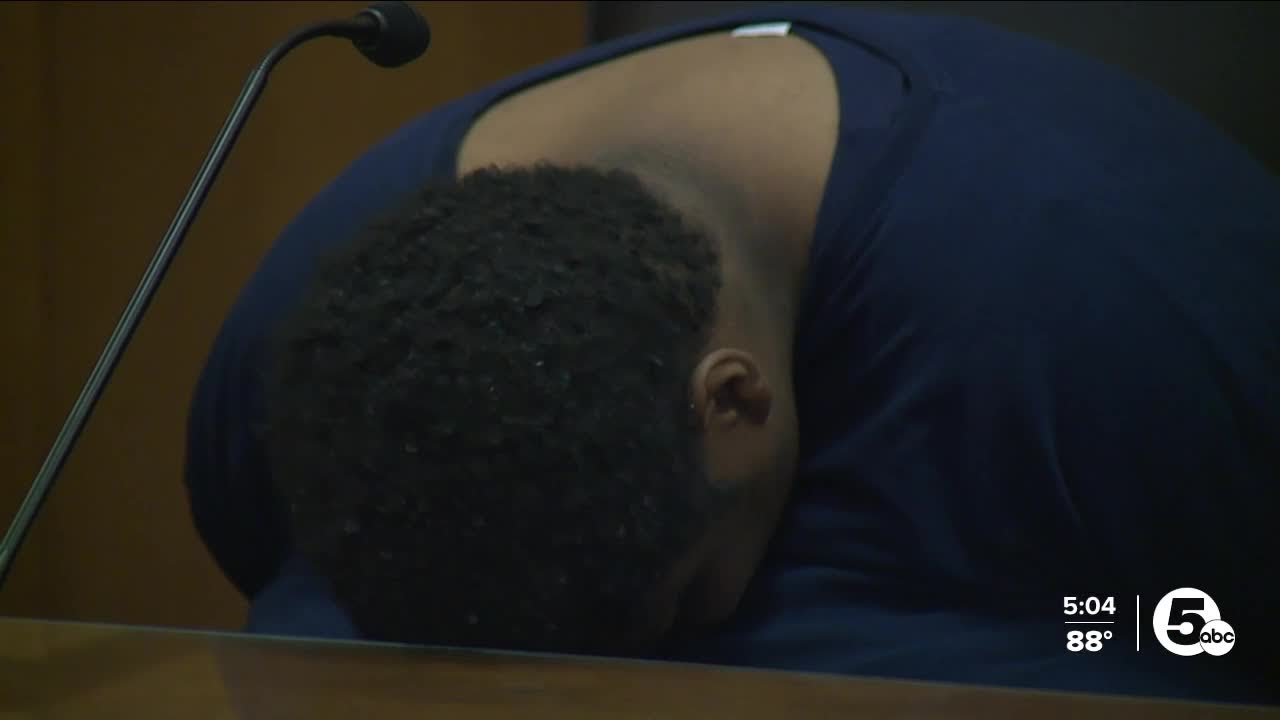 Bionca Ellis attorneys say she is 'incompetent to stand trial' for fatal stabbing of Julian Wood