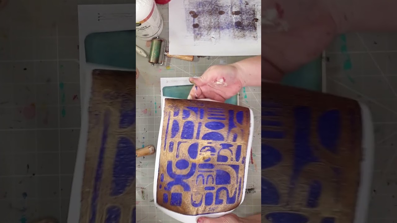 The Most Satisfying Gelli Printing Moment #relaxandcreate #artshorts #gelliprinting