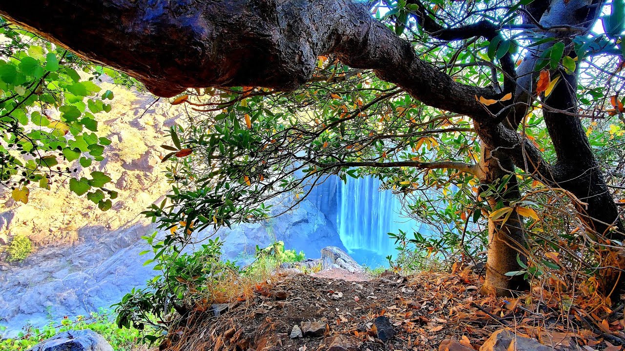 Hiking To Lake Clementine Falls