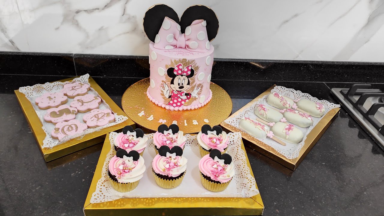 طريقة تزيين كيك ديزاين ميمي ماوس بكل بساطة وسهولة للمبتدئات cake design mimi Mouse