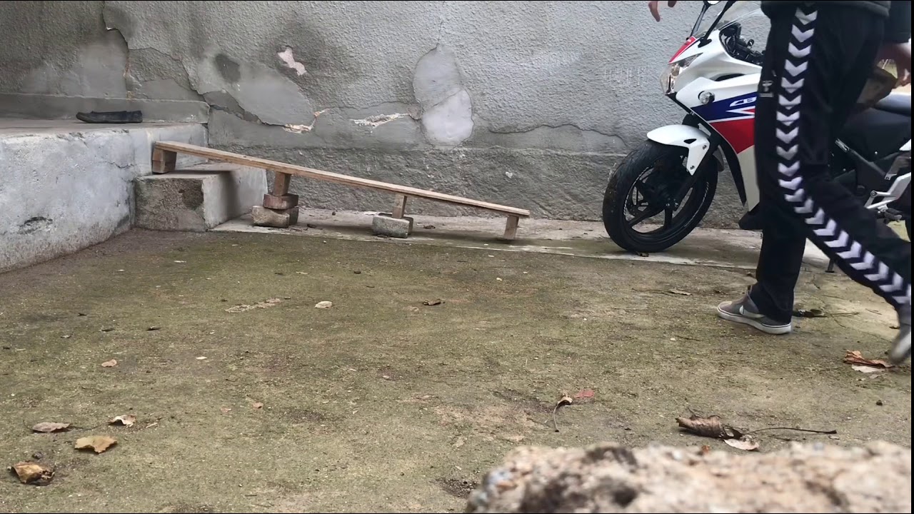 MOTOSİKLET NASIL TEK BAŞINA MERDİVEN ÇIKARILIR NASIL ÇIKARILMAZ 😭 HONDA CBR 250