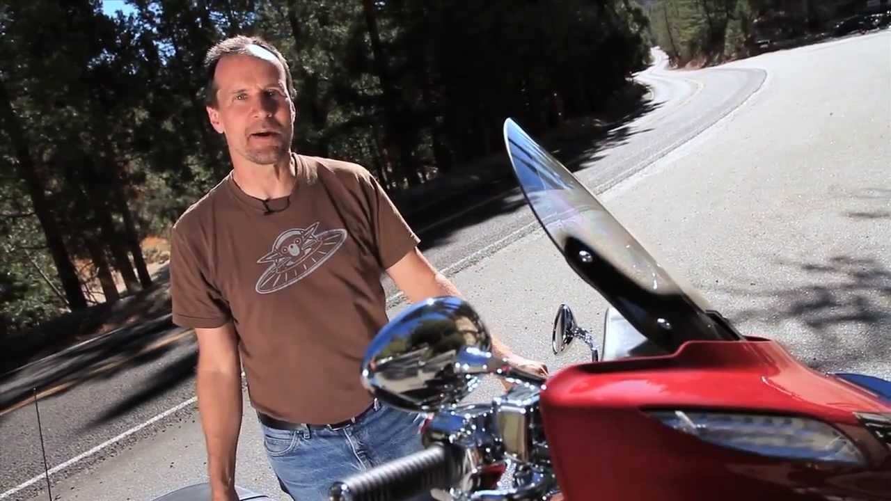 Harley-Davidson Street Glide Special 2014 года против Indian Chieftain