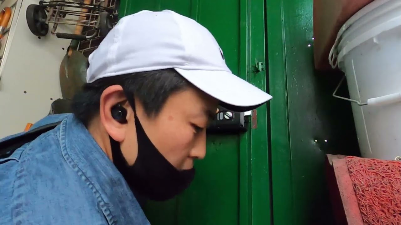 2번이나거절된 오래된철문에 디지털도어락 설치