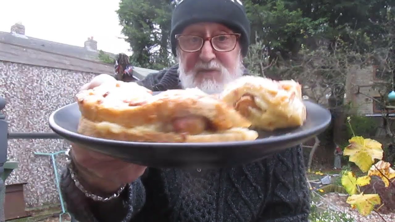 Cathedral City Our Pigs in Blankets Toastie - Iceland - £2.75p - Food Review