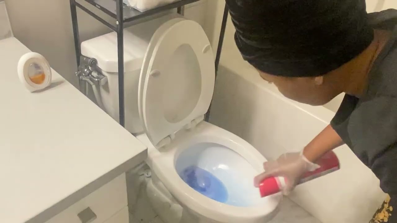 Cleaning kids bathroom/ quick evening reset