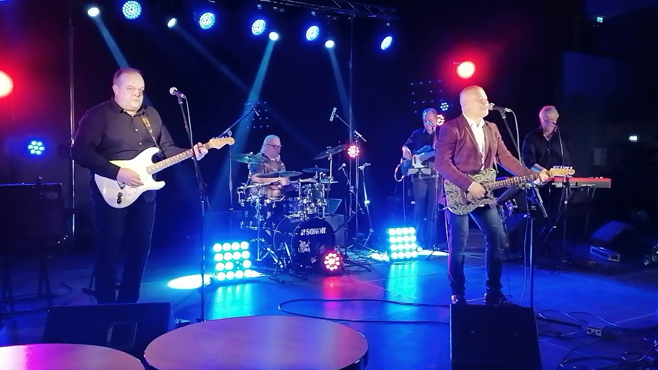 Grupė &bdquo;Vairas&ldquo; 🎤🌙🎶✨🎸 Snaudžia malūnas prie kelio