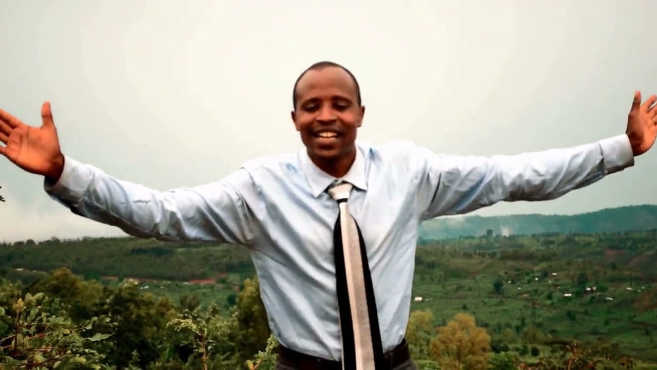 NTASENGESHO RY'UMUTEJA  BY LAURIEN(official) wamuhanzi wanyu dore ibimubaye nyuma y'indirimbo ye