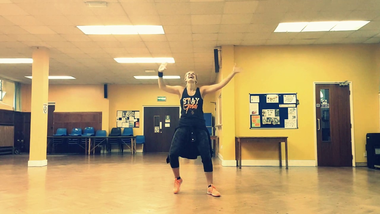 ZUMBA GOLD MERENGUE ''Vamonos Pa La Calle'' MM43