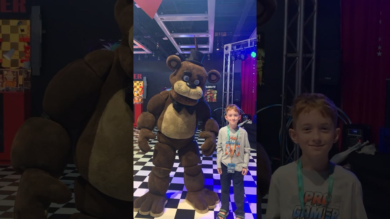 Five Nights At Freddy&rsquo;s Meet and Greet Pax Seattle #fnaf #animatronics #fivenightsatfreddys #pax