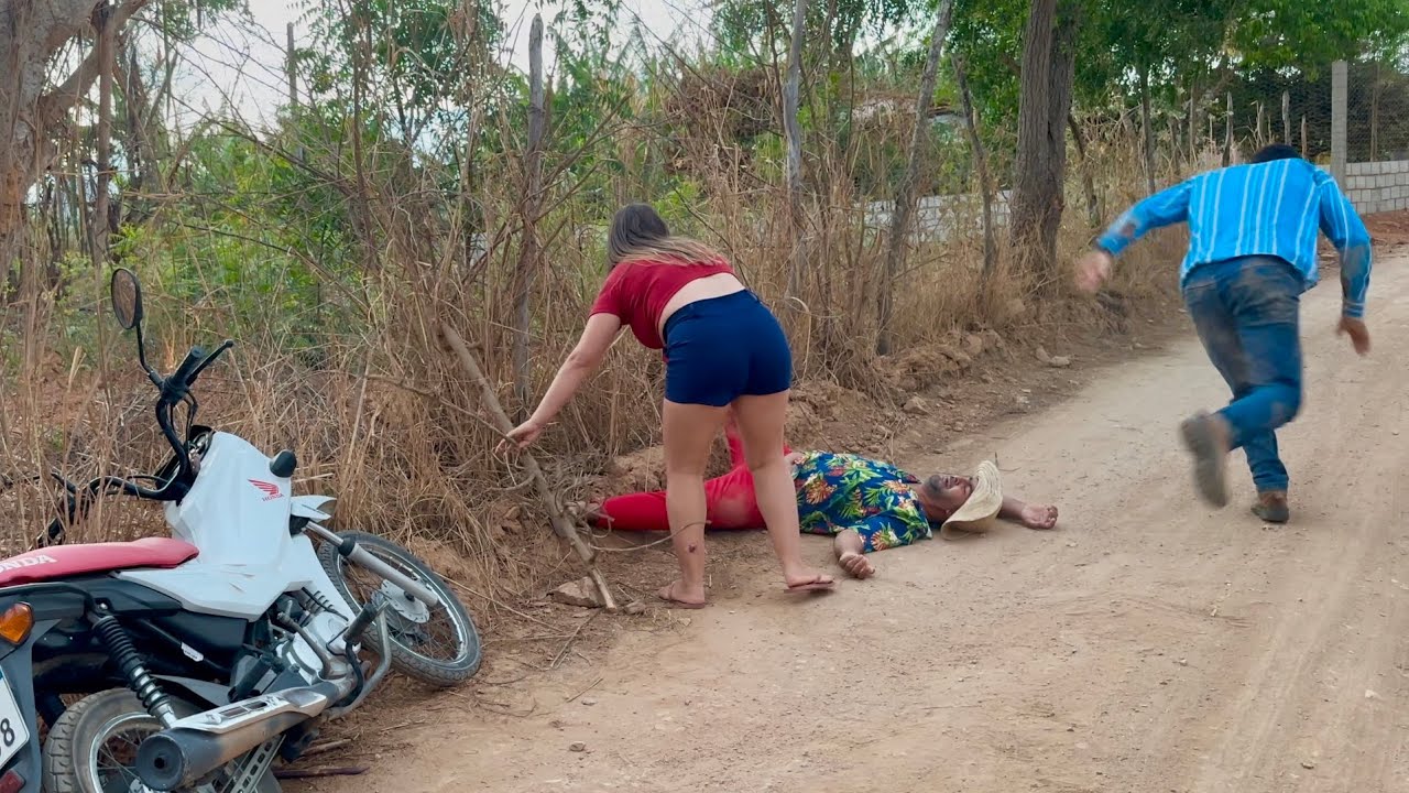 SEU BIU E A BATIDÄ DE CHICO NA MOTO DE RAQUEL