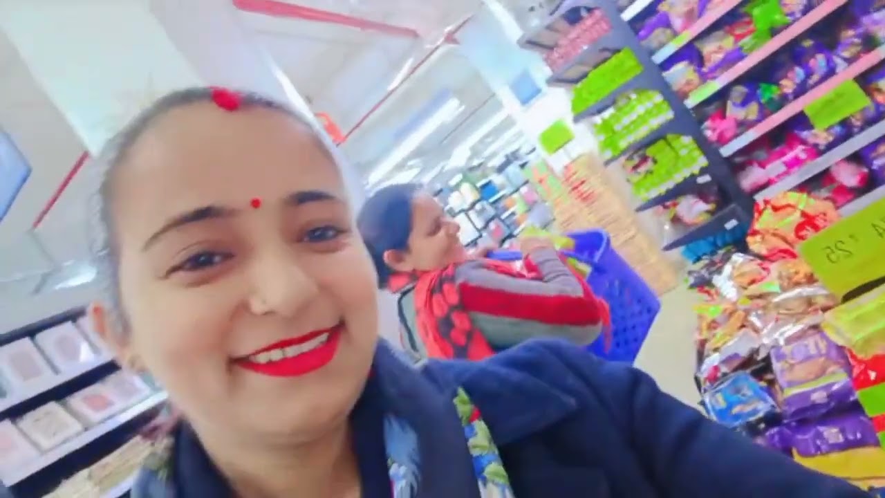 Bahcho ke shoping k ly gye market vha ja kr bahut confuse ho gye😄❤️