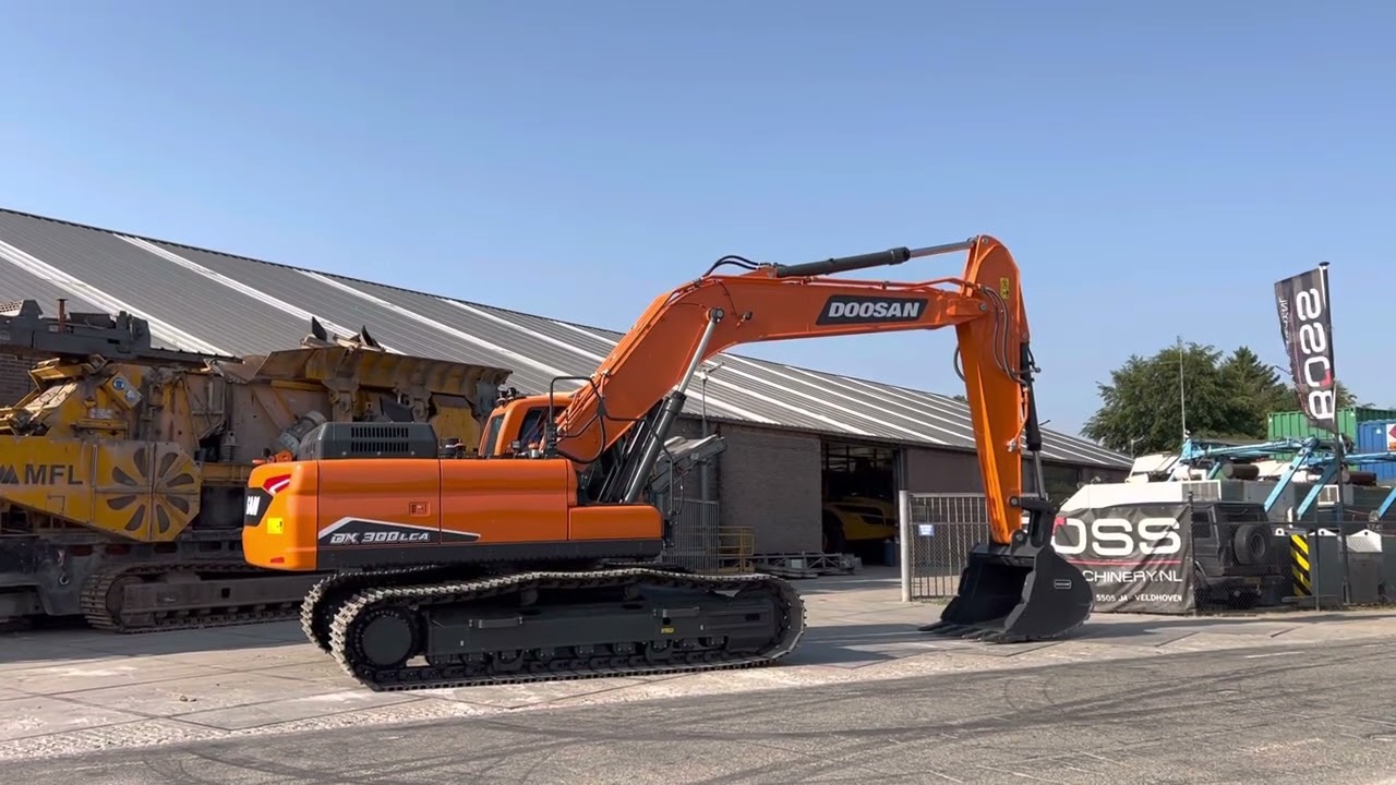 Doosan DX300LCA Excavator - Year: 2023 (Refnr. BM5172)