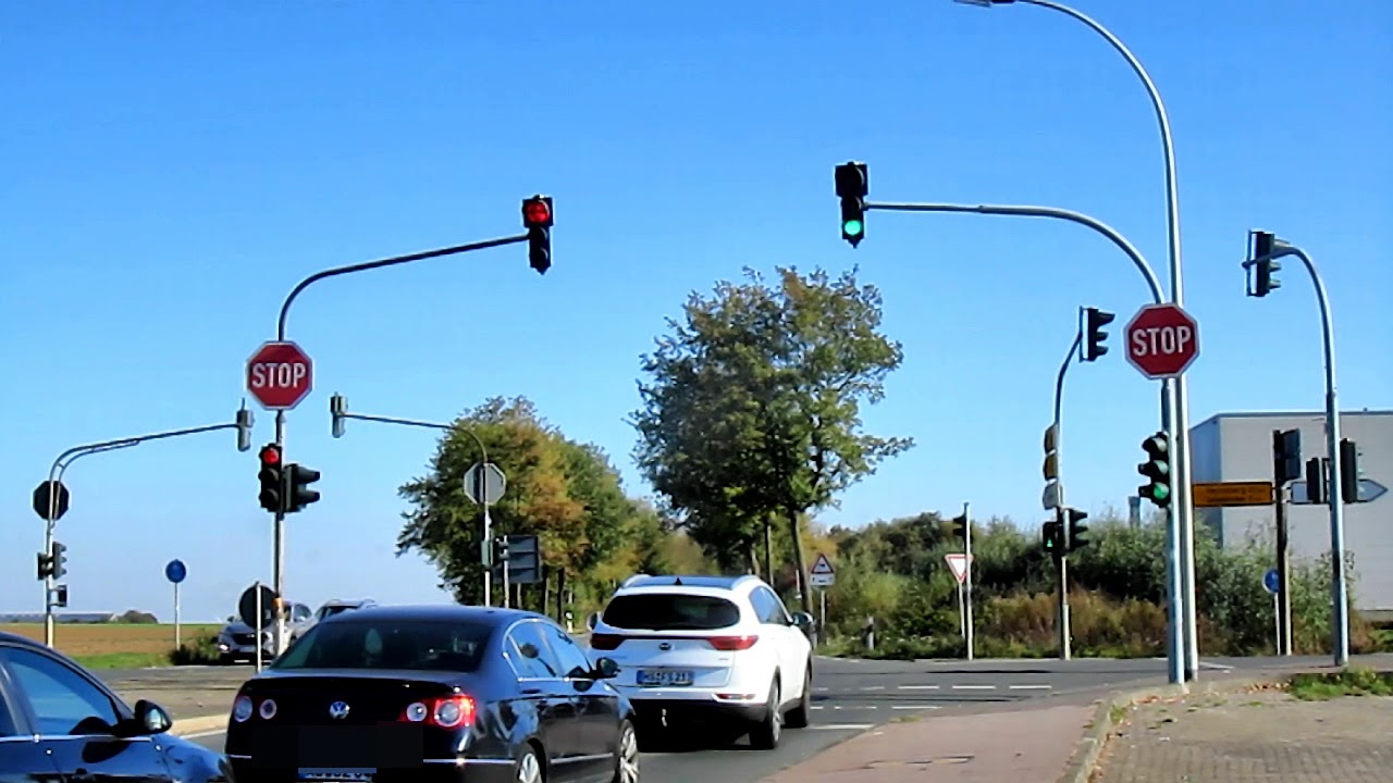 Ampel am Kreuzungsbereich: 
