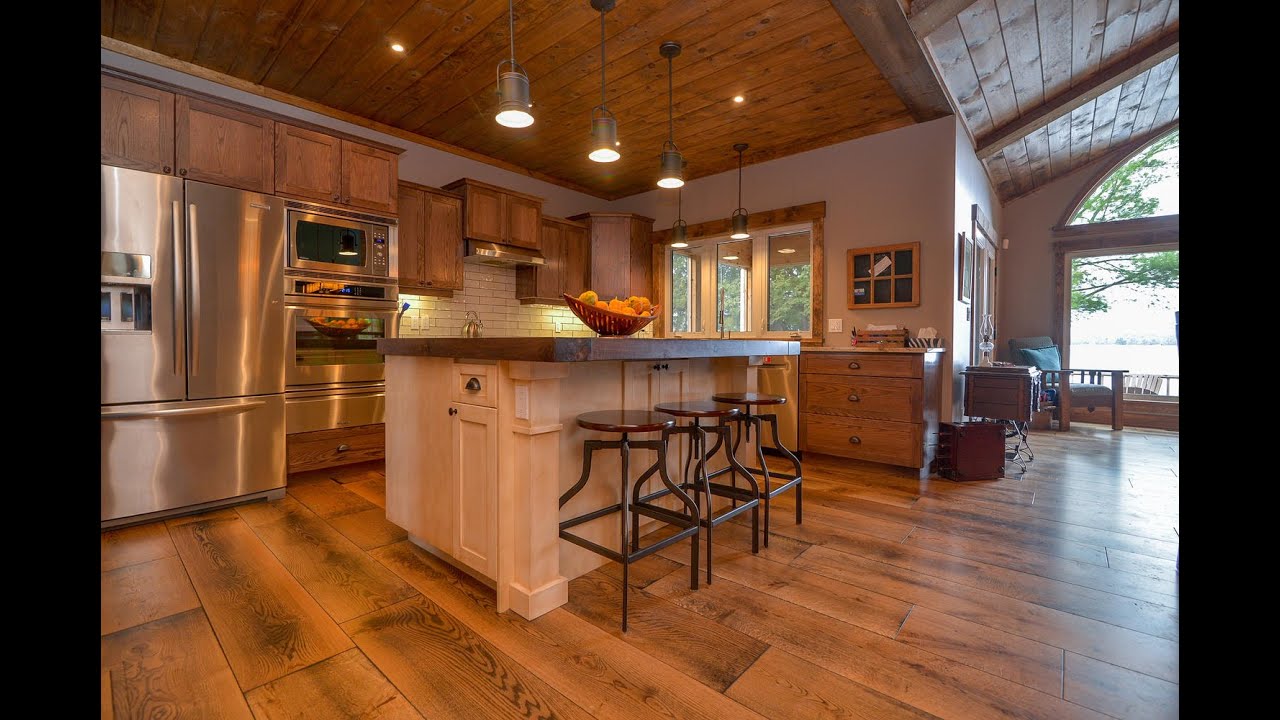 Explanation of Wide Plank White Oak Flooring - Live Sawn Cut