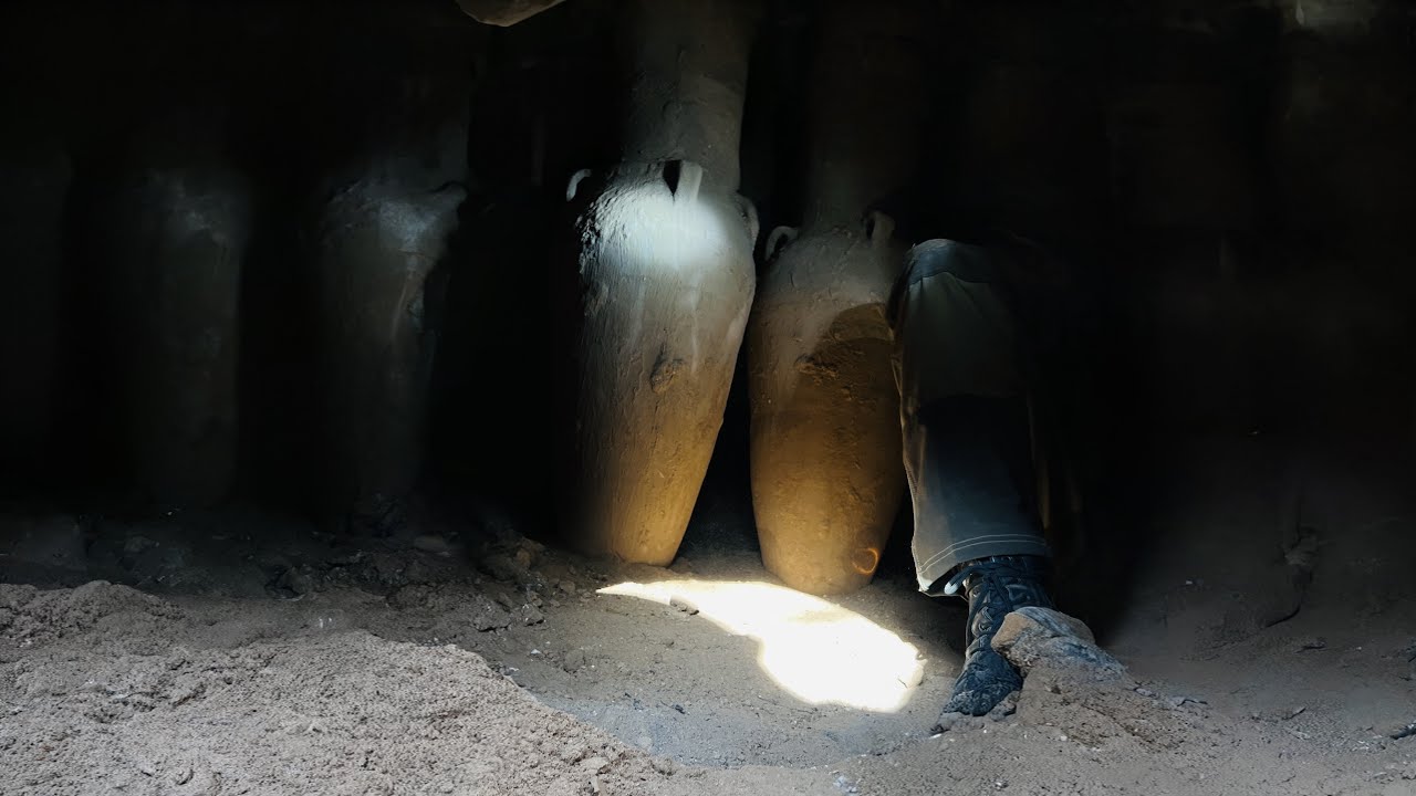 Ancient roman amphoras was found using a 3D metal detector in an archaeological site