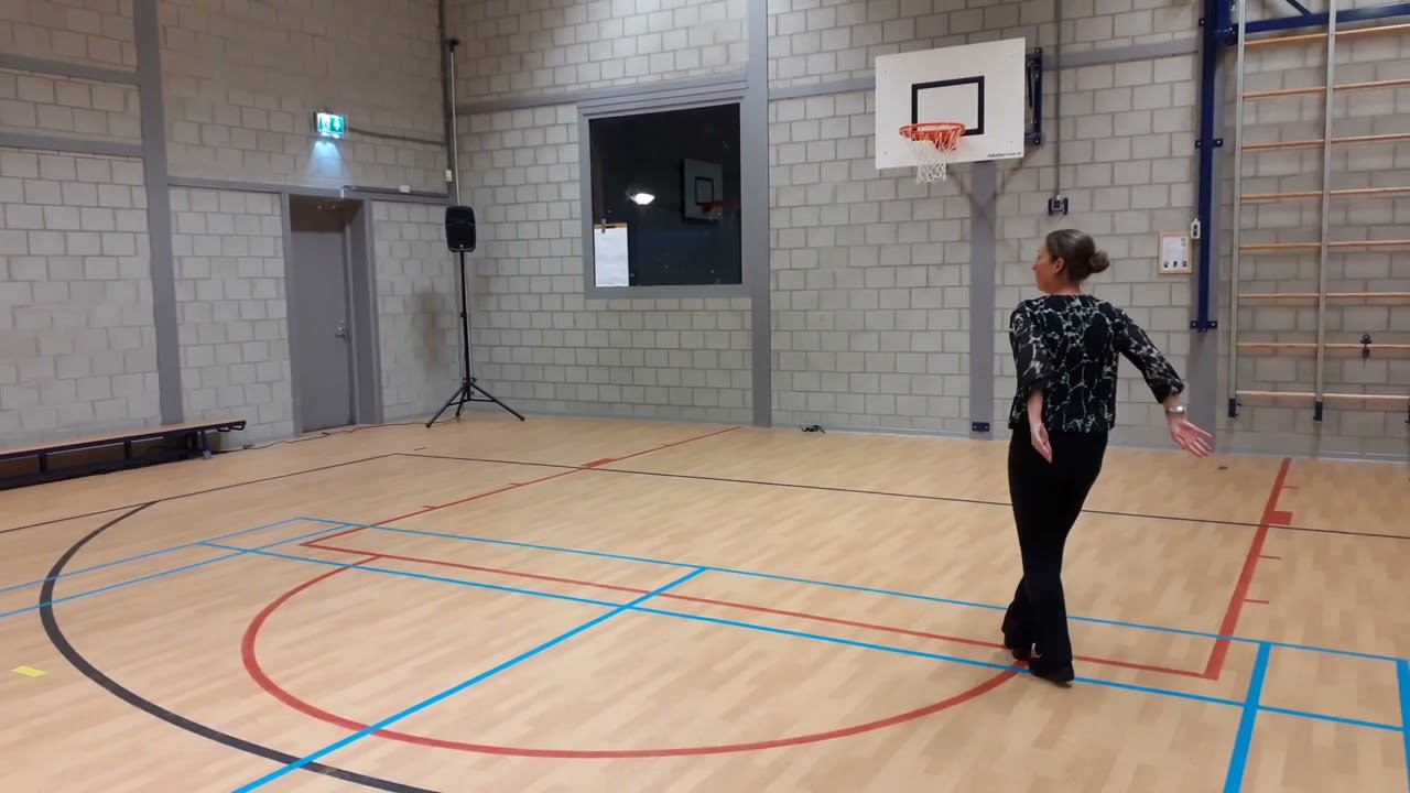 Trenulețul gemaakt door Clairie Schouten op basis van Roemeense danspassen.