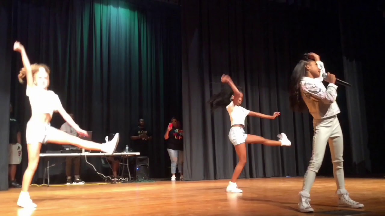 That girl Laylay concert