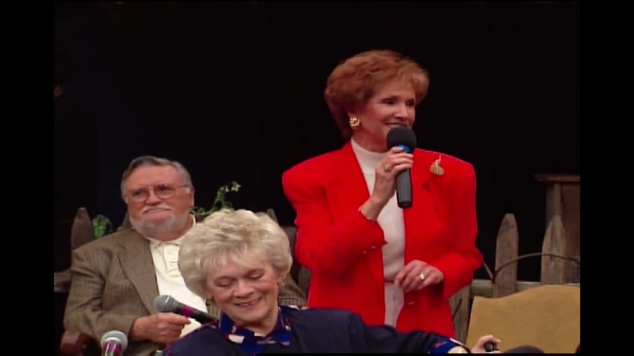 Jan Howard sings 