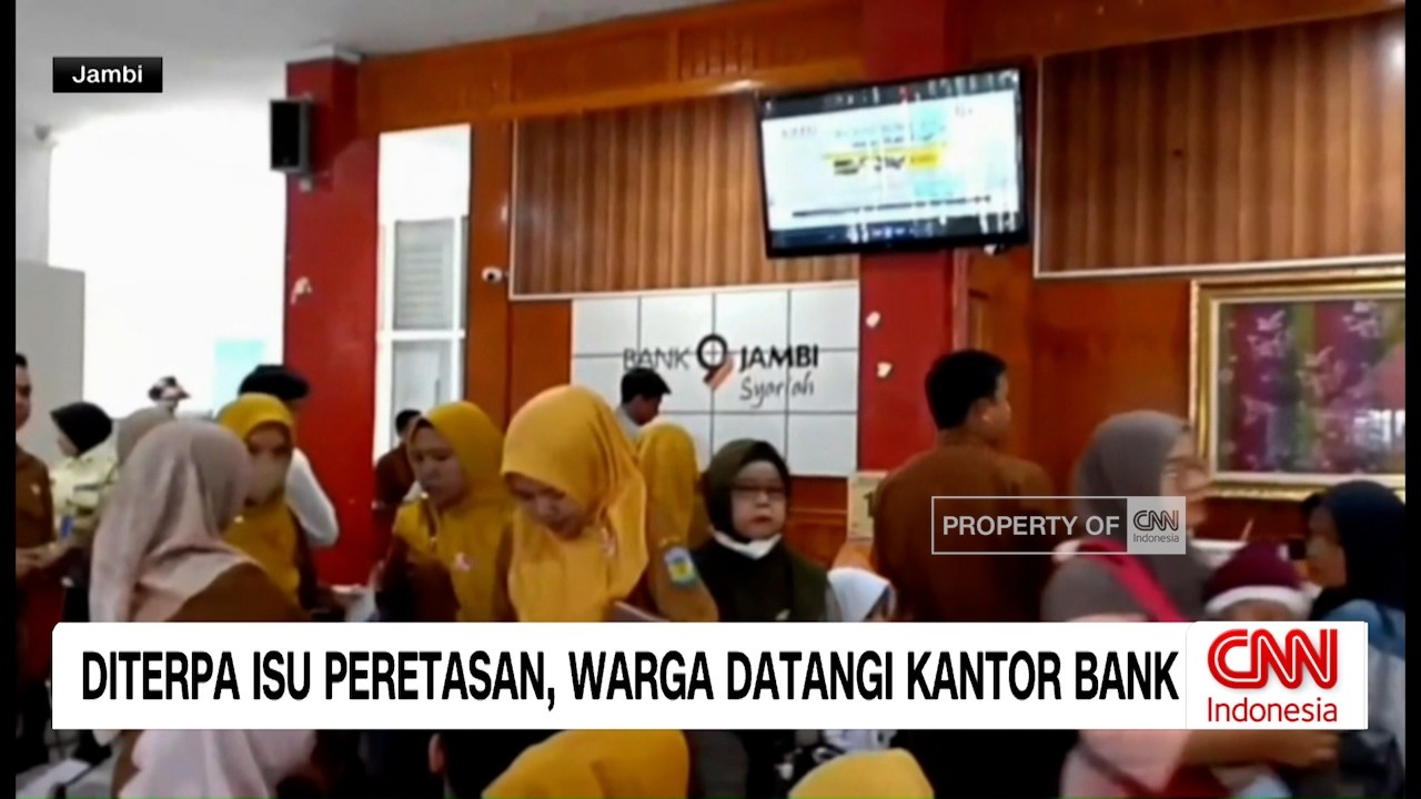 Diterpa Isu Peretasan, Warga Datangi Kantor Bank Jambi