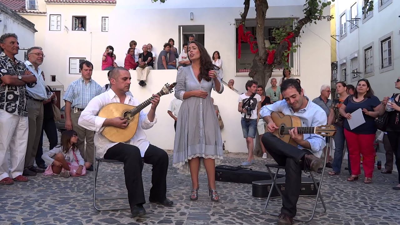VISITA CANTADA À MOURARIA com JOANA AMENDOEIRA