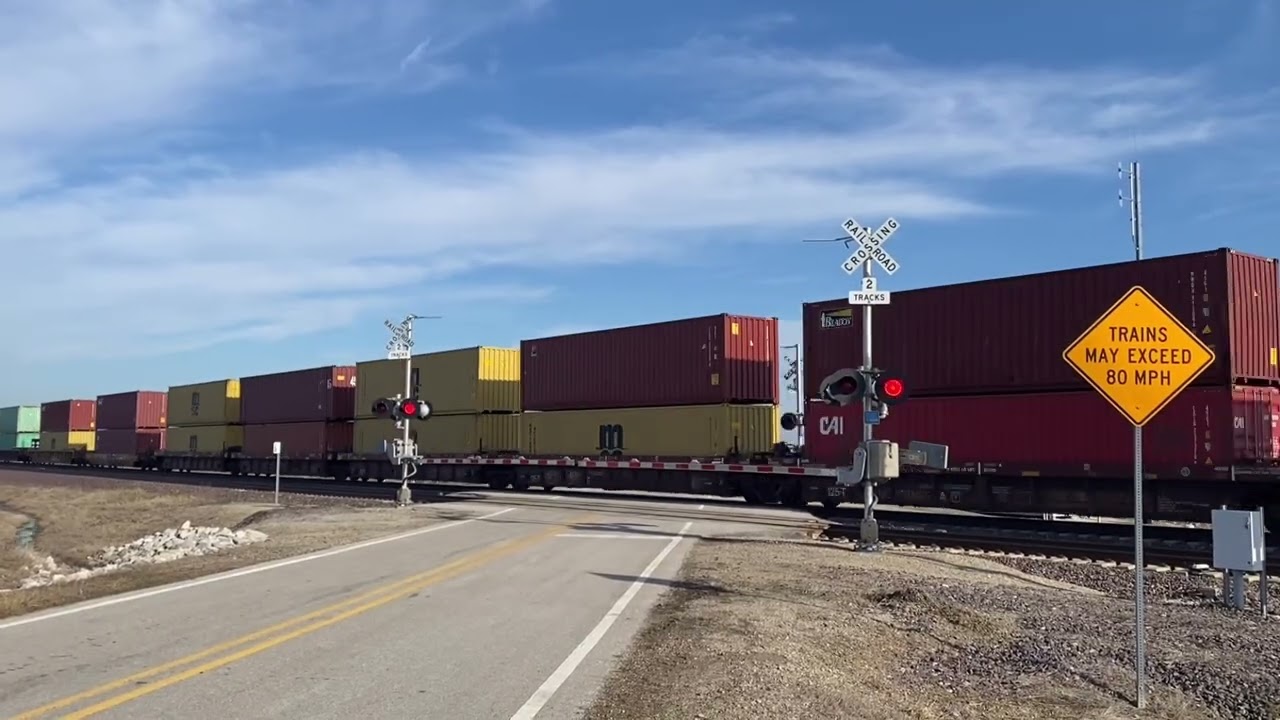 UP Intermodal Train - Bachman Road Railroad Crossing, Shipman, IL