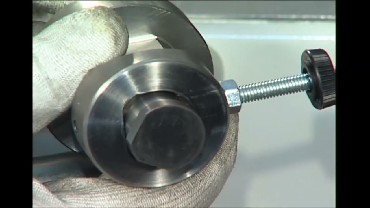 nVent ERIFLEX FLEXIBAR and Busbar Hydraulic Puncher
