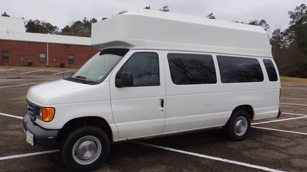 2006 Ford E 250 Accubuilt 10 Passenger Handicapped Shuttle Van VIN 7778