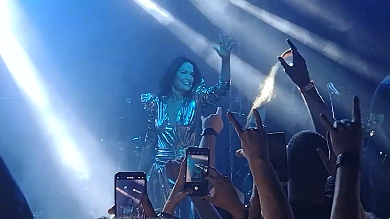 Tarja executando Nemo no Est&uacute;dio Mirage Eventos em Limeira/SP