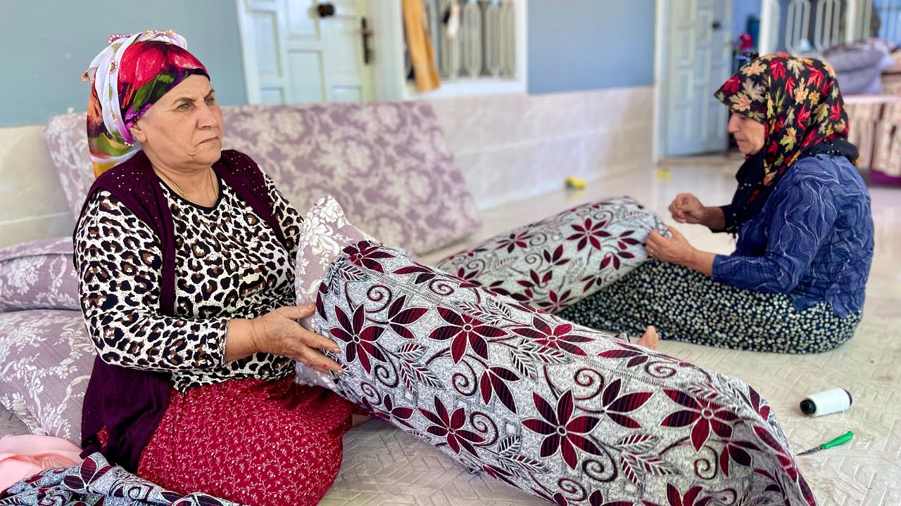 HALAM İLE ANNEM KÖY EVİ 😍 YENİ KOLTUK TAKIMI KILIFI GELDİ | KÖY HAYATI YAŞAMI