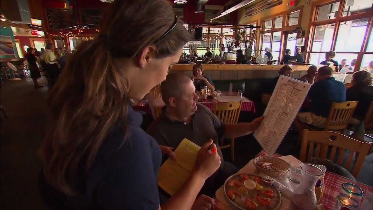 Boathouse Rotisserie & Raw Bar | Tennessee Crossroads | Episode 2625.1