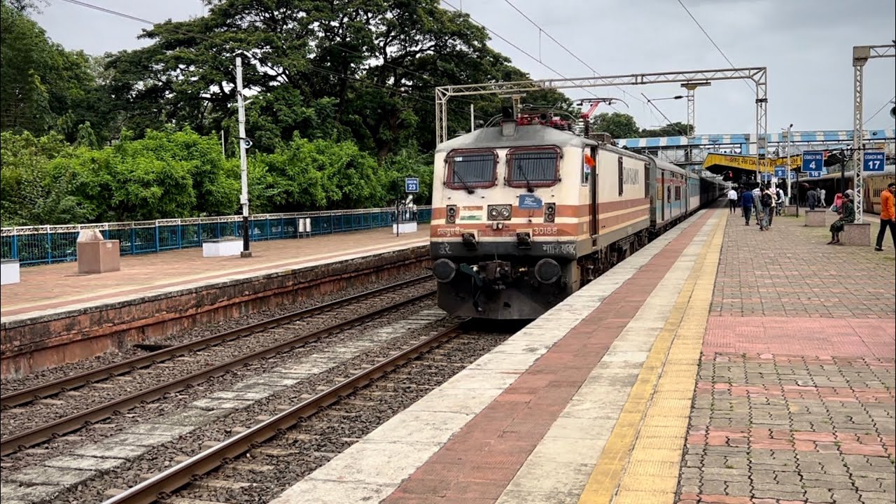 Speed Demon: Karnavati Express Dangerously Honking Through Dahanu Road at 130 KMPH!