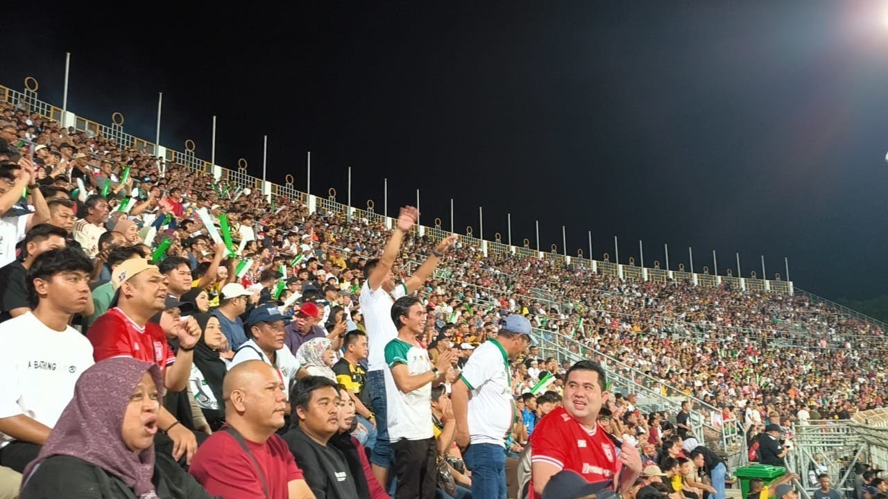 Stadium Negeri FULL HOUSE LAGI !! // PIALA MALAYSIA QF2 // Stand of Unity 🟢⚪ #kcfc #pialamalaysia 