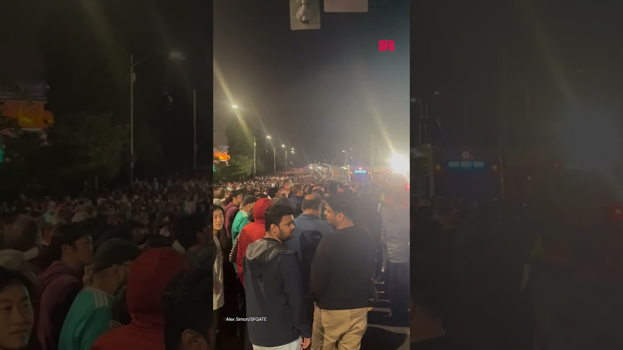 Thousands line up for trains after late-night World Cup match in Santa Clara