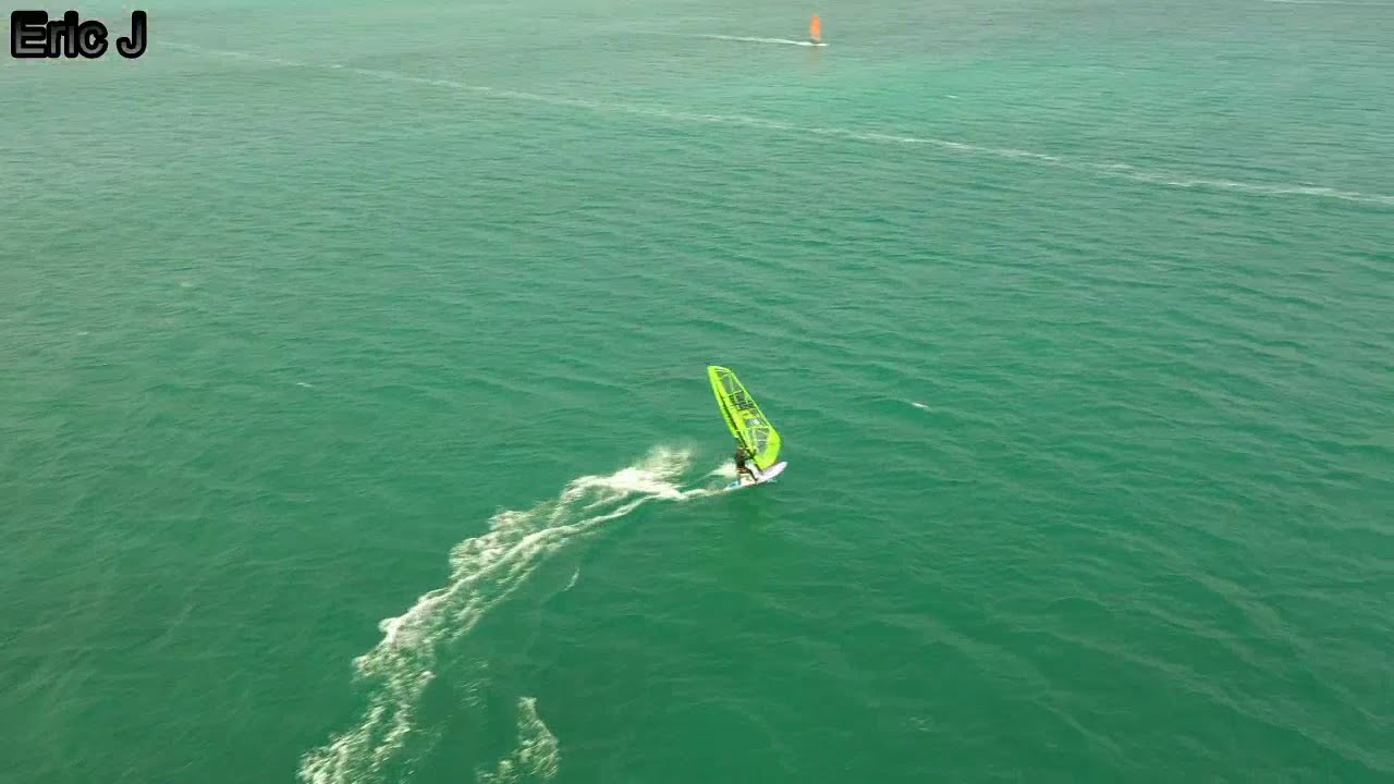 LE DOSSEN (FRANCE) WINDSURF [DRONE]