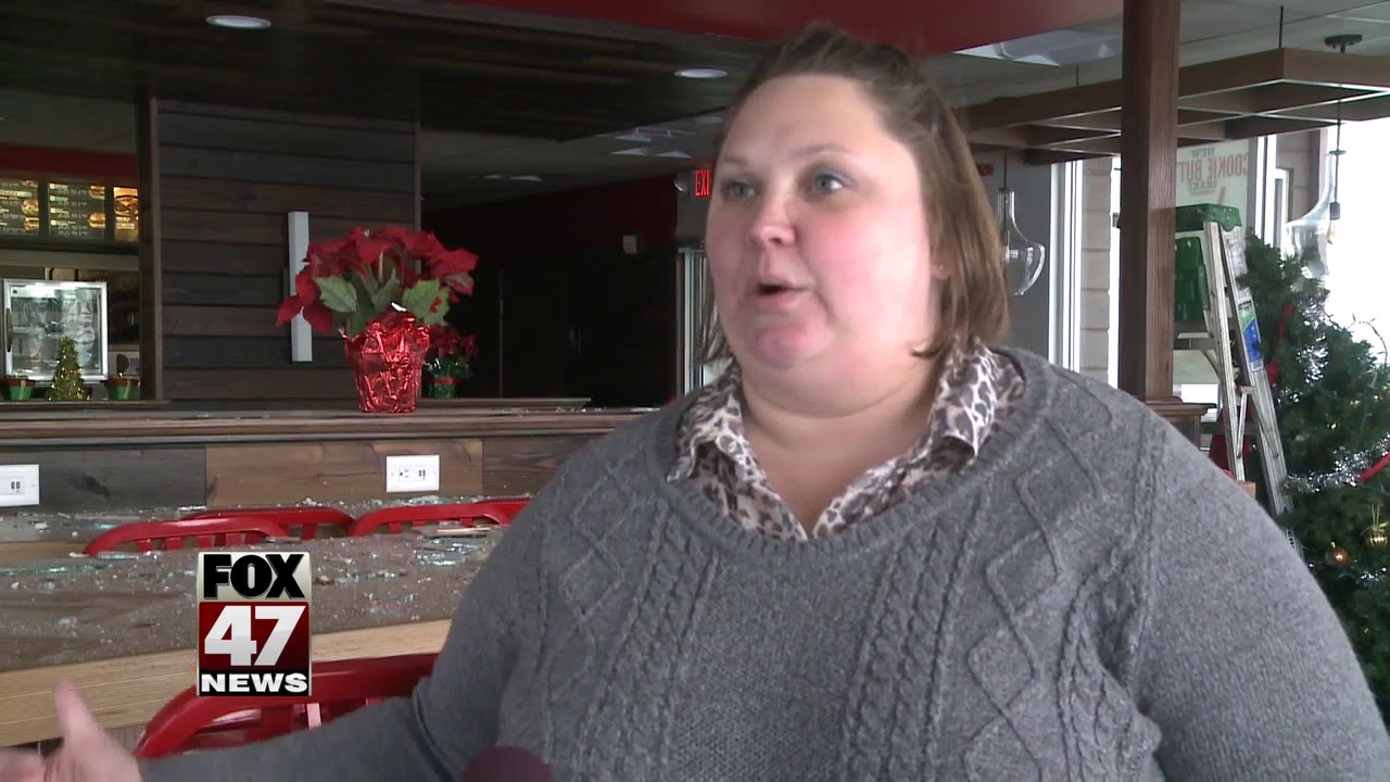 5 car accident ends in lobby of fast food restaurant