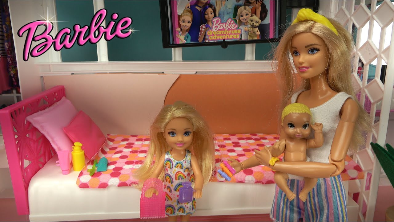 Barbie and Barbie's Sister Chelsea at Barbie Dream House: Chelsea's Lucky Day and Skin Care Routine