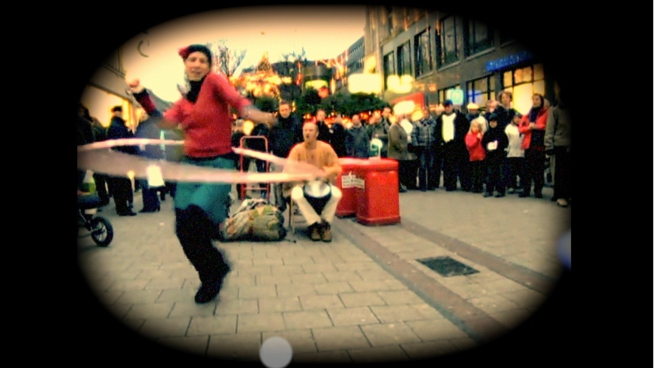 Sonnentrommer Tilo Wünsch  2009 #Straßenmusik #Mönckebergstraße #hamburg  #hulahoop #streetmusic