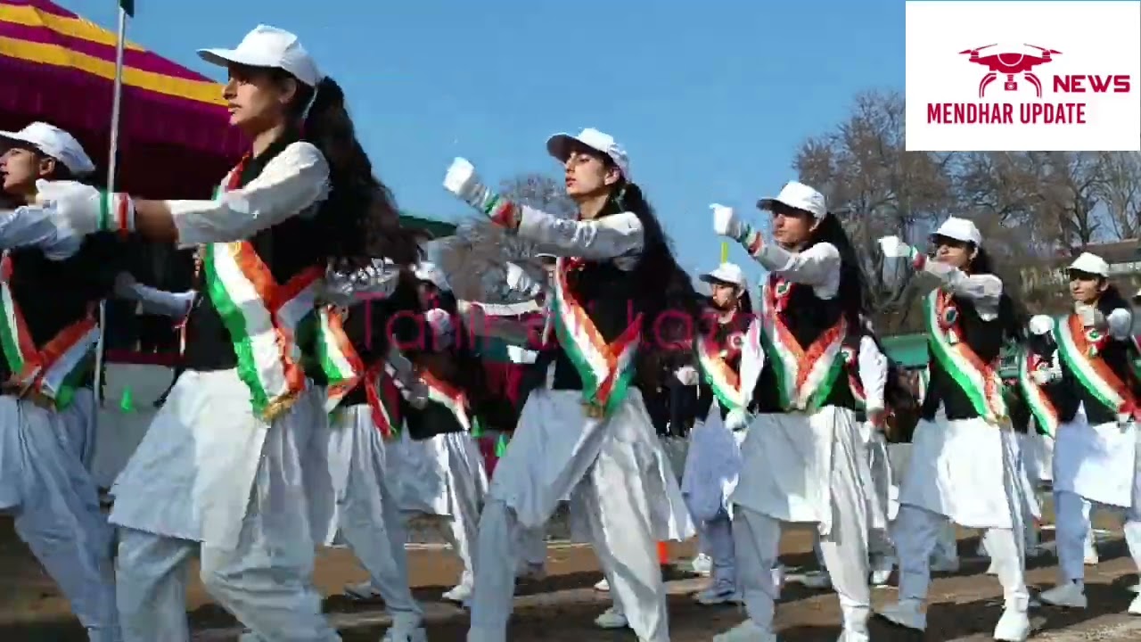 Mendhar 74th Republic Day pr Students na kiya parade . Dekhiya is Report me