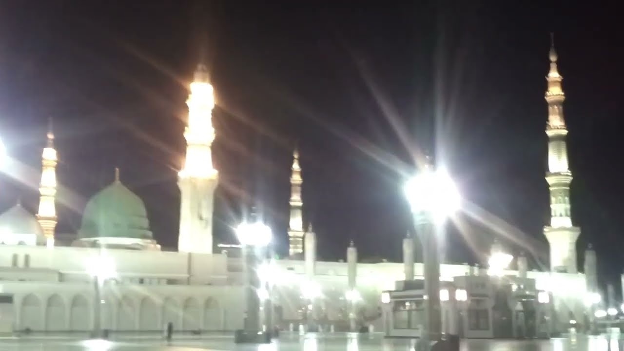 اذان جميل للمؤذن عبدالمجيد بن سلامه السريحي فجر الاحد ٢-١١-١٤٣٤هـ من المسجد النبوي الشريف