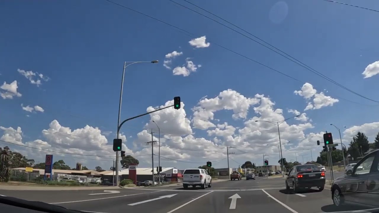 Sunbury to Melton⎮Melbourne Victoria⎮Australia🇦🇺⎮Auto-Vlog🚙⎮Travel With Alyhaan👨‍👩‍👧⎮