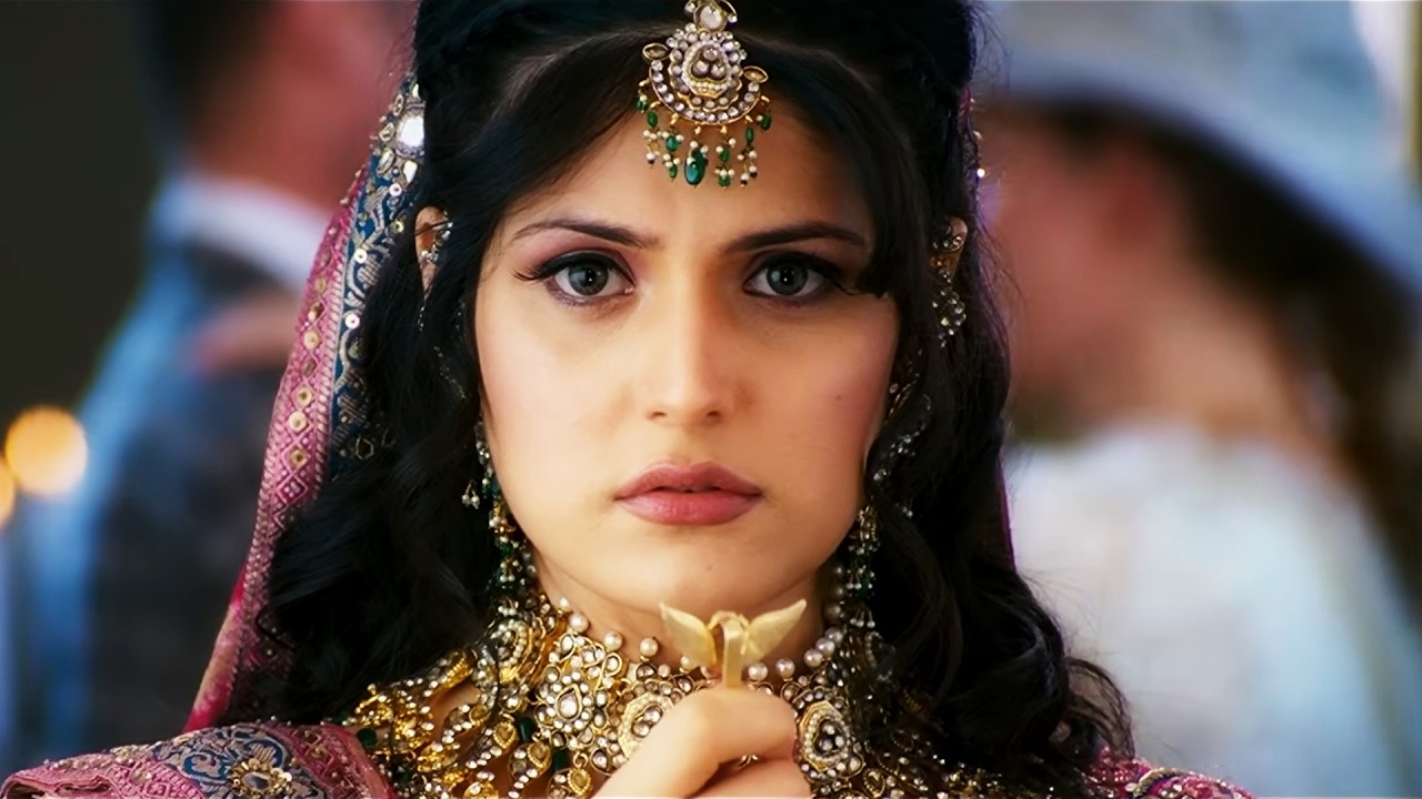 में एक राज घराने की अमानत हूँ वीर - Zareen Khan Emotional Scene