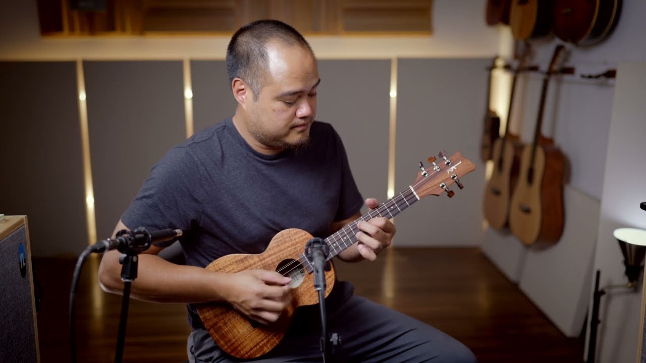 Kamaka HF-35 5 String Koa Tenor