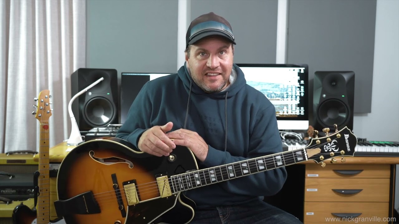 My new guitar! The IBANEZ AF2000. Finally, I have an archtop guitar I can use...