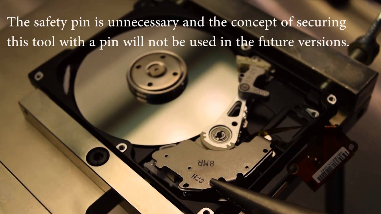 Head replacement process on 2.5'' Samsung and Toshiba drives - HddSurgery