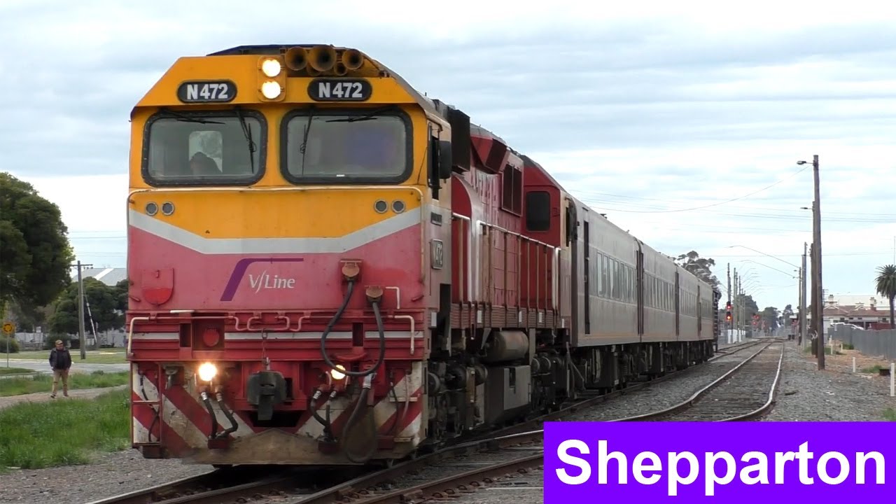 V/Line Passenger Trains in Shepparton