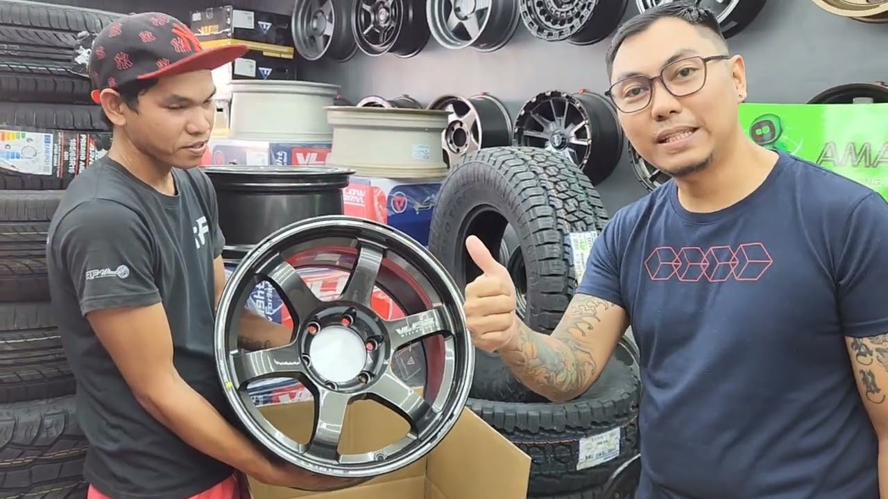 Unboxing video of 18