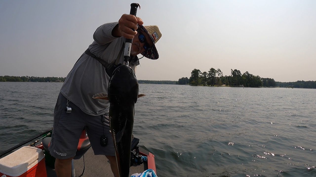 SLAB CRAPPIE & LAKE MURRAY CATFISH, USING EARTH WORMS