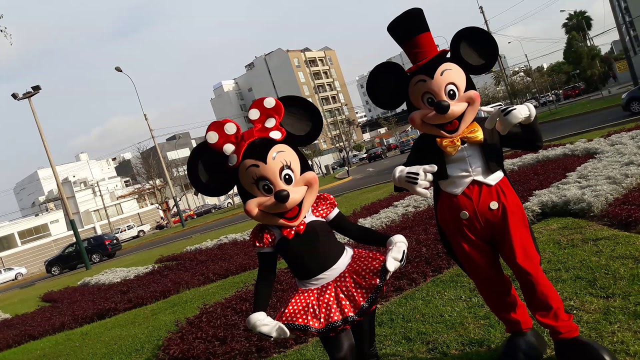 Mickey mouse minnie animadora España whatsapp +34678026072 Peru +51965359880