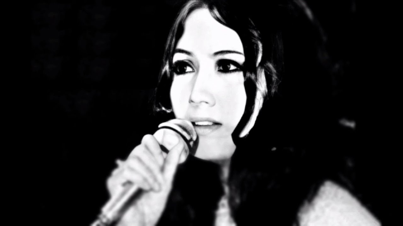 Thanh Lan - Đừng Phá Vỡ Ân Tình / 愛の灯を消さないで