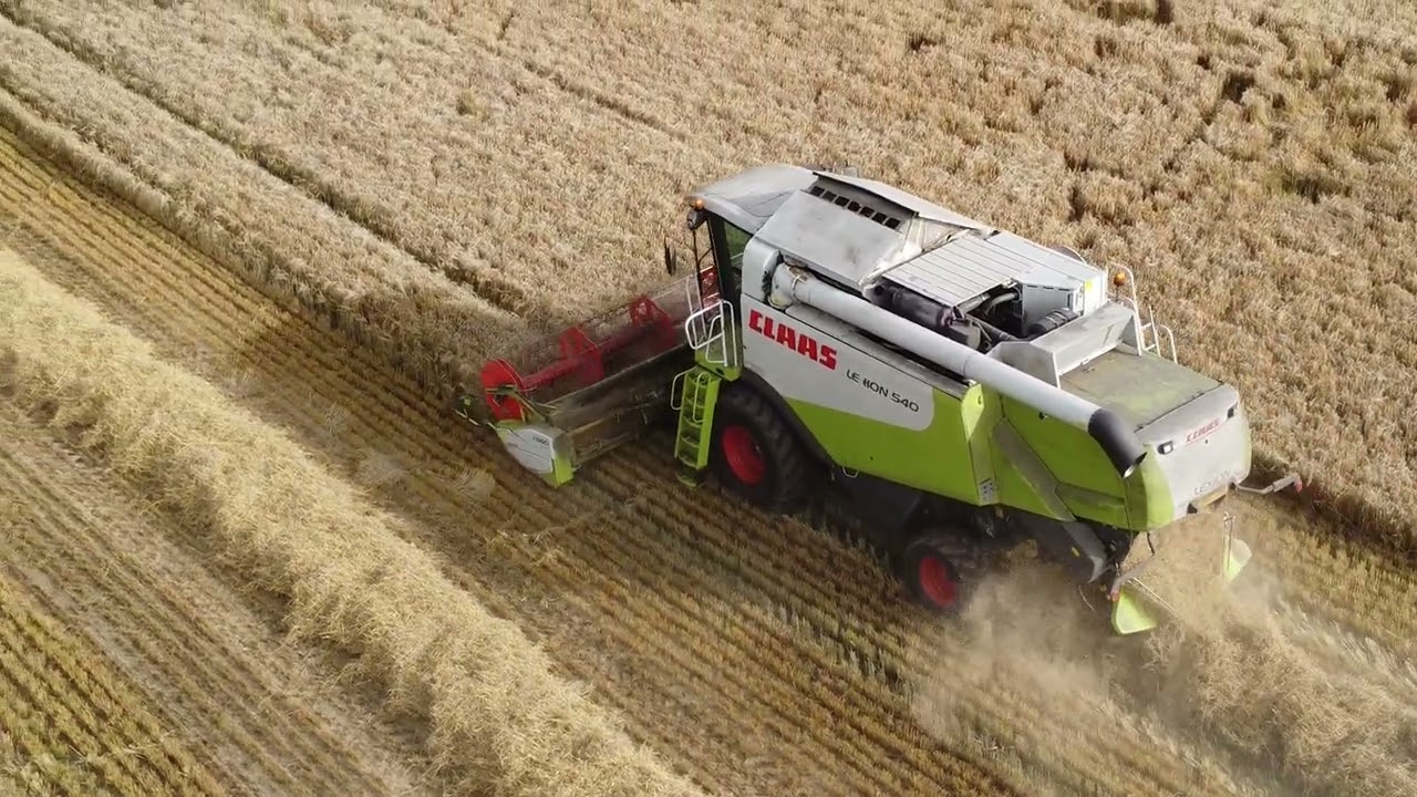 Claas Le Bon 540 Combine Harvester, Spring Barley Harvest 4K
